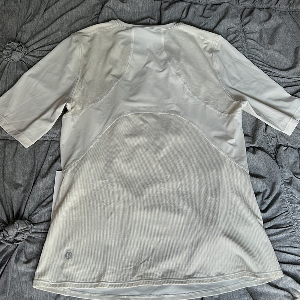BRAND NEW - Lululemon Lightweight Running Shirt
